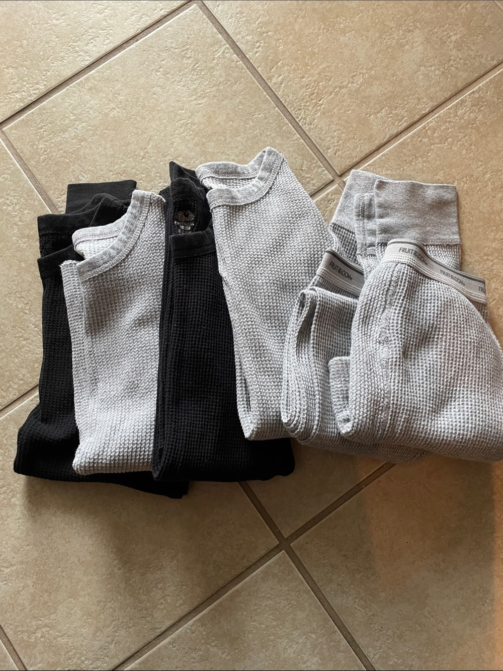 Fruit of the Loom Men’s Waffle Thermal shirts and pants — Black & Gray